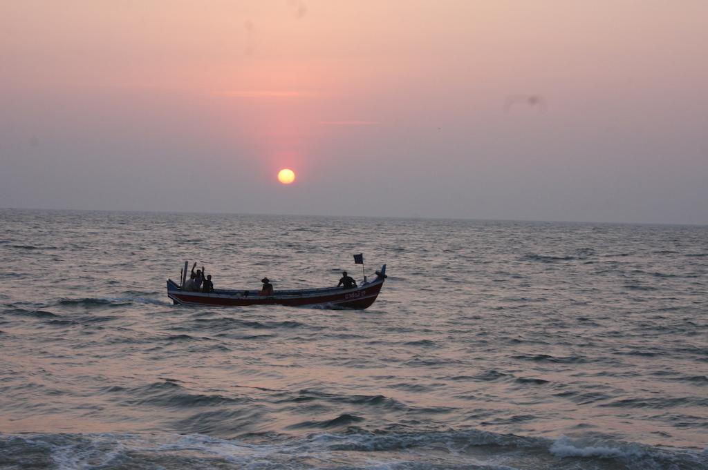 Shalom Beach Residency Alappuzha Exterior photo
